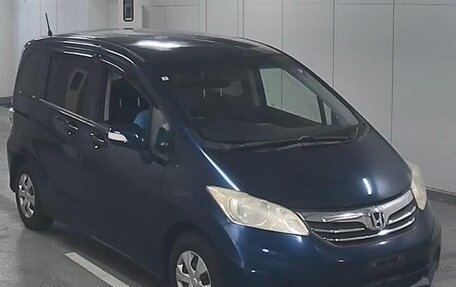 Honda Freed I, 2013 год, 875 000 рублей, 2 фотография