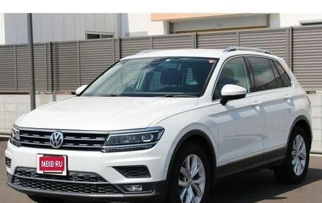 Volkswagen Tiguan II, 2020 год, 1 910 000 рублей, 2 фотография