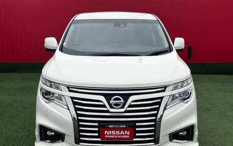 Nissan Elgrand III, 2021 год, 3 290 000 рублей, 2 фотография