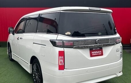 Nissan Elgrand III, 2021 год, 3 290 000 рублей, 6 фотография