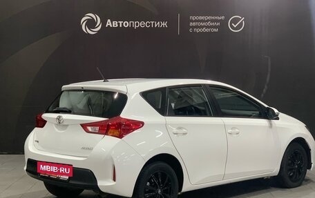 Toyota Auris II, 2013 год, 1 370 000 рублей, 6 фотография