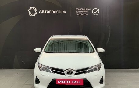 Toyota Auris II, 2013 год, 1 370 000 рублей, 2 фотография