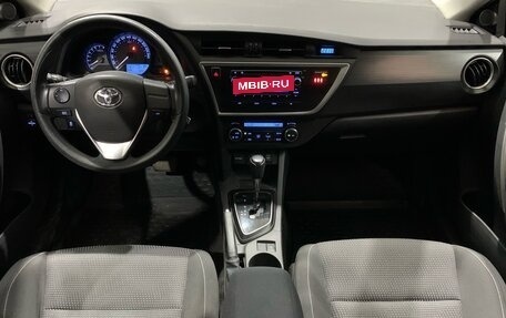 Toyota Auris II, 2013 год, 1 370 000 рублей, 9 фотография