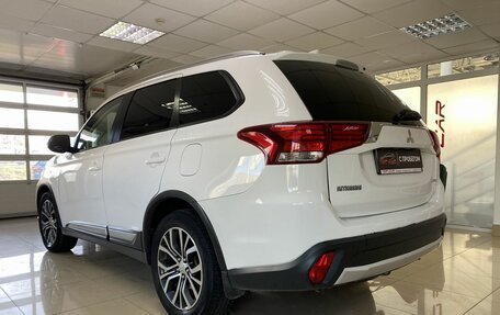 Mitsubishi Outlander III рестайлинг 3, 2017 год, 2 149 999 рублей, 7 фотография