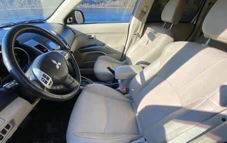 Mitsubishi Outlander III рестайлинг 3, 2008 год, 1 250 000 рублей, 13 фотография