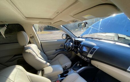 Mitsubishi Outlander III рестайлинг 3, 2008 год, 1 250 000 рублей, 15 фотография