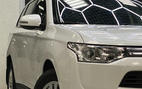 Mitsubishi Outlander III рестайлинг 3, 2012 год, 1 499 999 рублей, 15 фотография