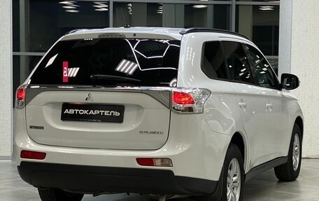 Mitsubishi Outlander III рестайлинг 3, 2012 год, 1 499 999 рублей, 16 фотография