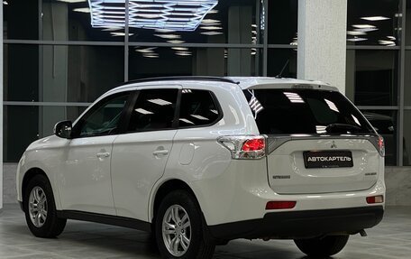 Mitsubishi Outlander III рестайлинг 3, 2012 год, 1 499 999 рублей, 21 фотография