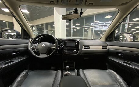 Mitsubishi Outlander III рестайлинг 3, 2012 год, 1 499 999 рублей, 30 фотография