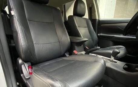 Mitsubishi Outlander III рестайлинг 3, 2012 год, 1 499 999 рублей, 27 фотография