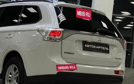 Mitsubishi Outlander III рестайлинг 3, 2012 год, 1 499 999 рублей, 23 фотография