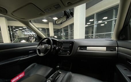 Mitsubishi Outlander III рестайлинг 3, 2012 год, 1 499 999 рублей, 32 фотография