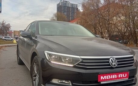 Volkswagen Passat B8 рестайлинг, 2017 год, 1 950 000 рублей, 3 фотография