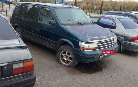 Plymouth Voyager II, 1994 год, 65 000 рублей, 3 фотография