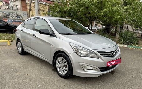 Hyundai Solaris II рестайлинг, 2015 год, 1 050 000 рублей, 3 фотография