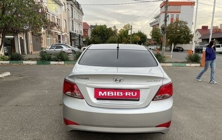 Hyundai Solaris II рестайлинг, 2015 год, 1 050 000 рублей, 6 фотография