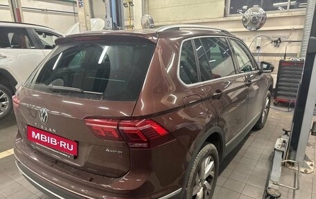 Volkswagen Tiguan II, 2021 год, 3 297 000 рублей, 4 фотография