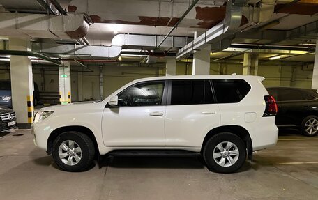 Toyota Land Cruiser Prado 150 рестайлинг 2, 2021 год, 7 222 000 рублей, 4 фотография