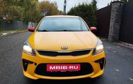 KIA Rio IV, 2018 год, 970 000 рублей, 2 фотография