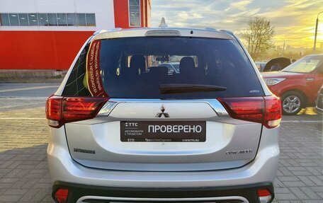 Mitsubishi Outlander III рестайлинг 3, 2020 год, 2 953 900 рублей, 6 фотография