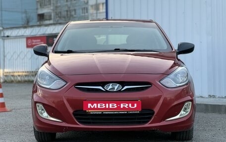 Hyundai Solaris II рестайлинг, 2013 год, 820 000 рублей, 2 фотография