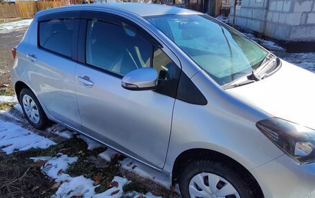 Toyota Vitz, 2015 год, 920 000 рублей, 2 фотография