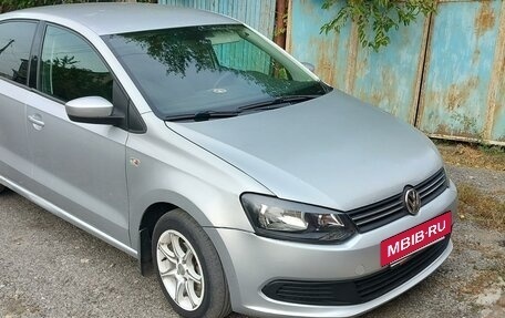 Volkswagen Polo VI (EU Market), 2015 год, 880 000 рублей, 2 фотография