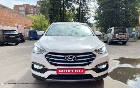 Hyundai Santa Fe III рестайлинг, 2018 год, 2 600 000 рублей, 3 фотография