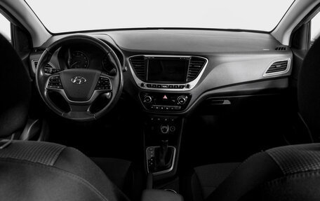 Hyundai Solaris II рестайлинг, 2019 год, 1 499 000 рублей, 12 фотография