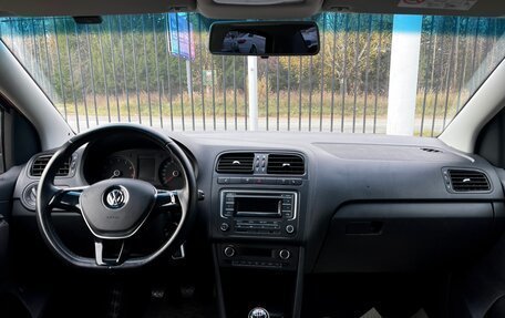 Volkswagen Polo VI (EU Market), 2015 год, 1 349 000 рублей, 10 фотография