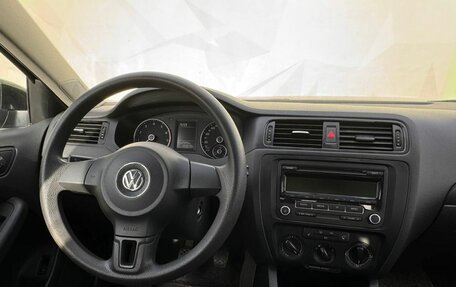 Volkswagen Jetta VI, 2013 год, 990 000 рублей, 15 фотография