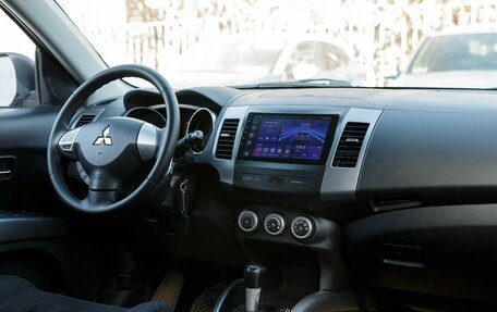 Mitsubishi Outlander III рестайлинг 3, 2008 год, 1 400 000 рублей, 17 фотография