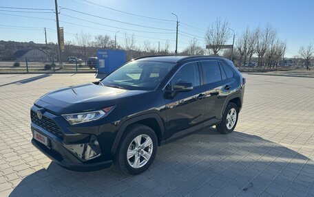 Toyota RAV4, 2019 год, 3 095 000 рублей, 3 фотография