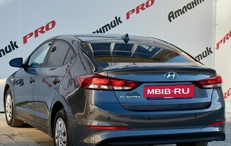 Hyundai Elantra VI рестайлинг, 2017 год, 1 350 000 рублей, 6 фотография