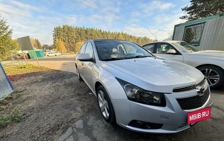 Chevrolet Cruze II, 2011 год, 815 000 рублей, 3 фотография