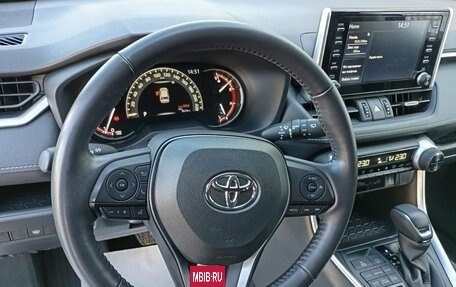 Toyota RAV4, 2022 год, 4 400 000 рублей, 10 фотография