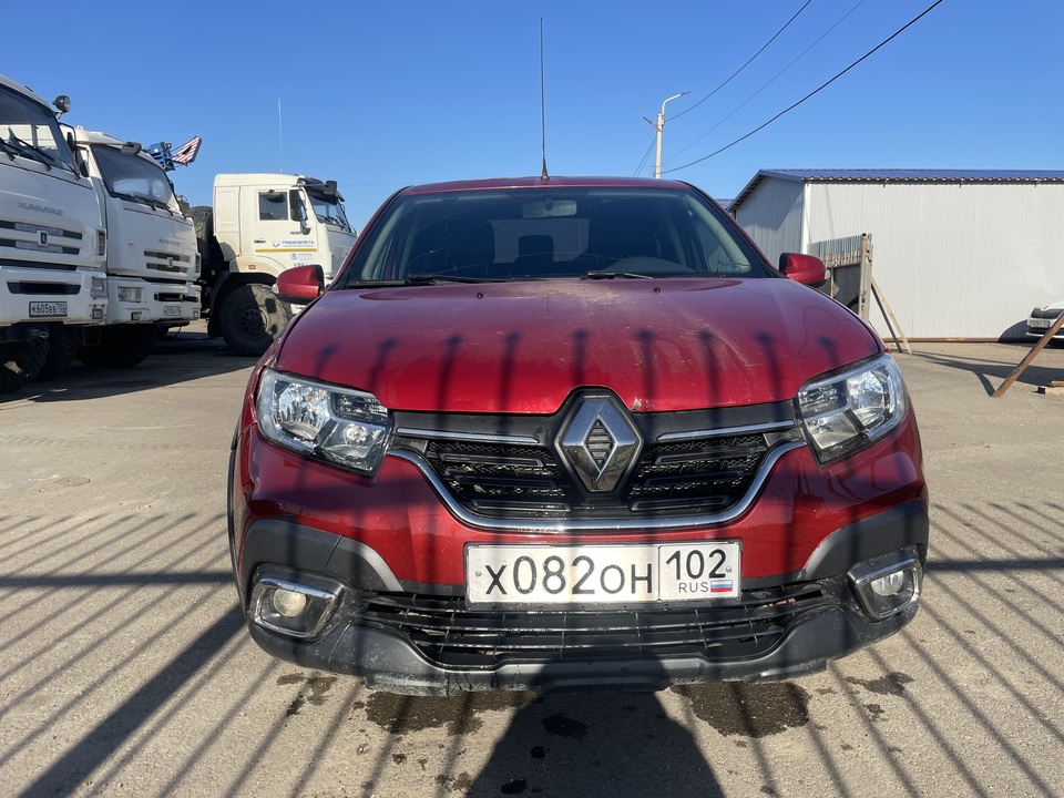 Renault Logan II рестайлинг, 2018 год, 850 000 рублей, 2 фотография