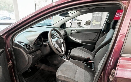 Hyundai Solaris II рестайлинг, 2011 год, 558 000 рублей, 16 фотография