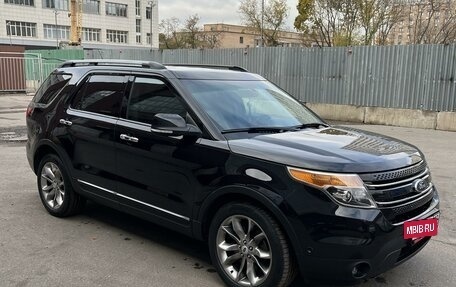 Ford Explorer VI, 2013 год, 1 800 000 рублей, 3 фотография