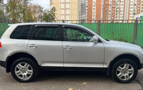 Volkswagen Touareg III, 2004 год, 1 350 000 рублей, 8 фотография