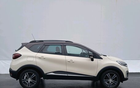 Renault Kaptur I рестайлинг, 2018 год, 1 775 000 рублей, 4 фотография