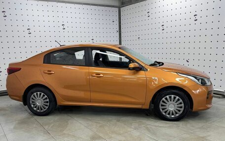 KIA Rio IV, 2018 год, 1 370 000 рублей, 8 фотография