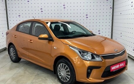 KIA Rio IV, 2018 год, 1 370 000 рублей, 3 фотография