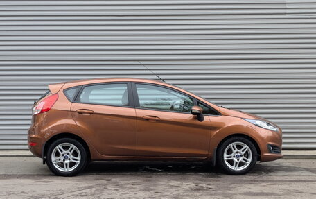 Ford Fiesta, 2015 год, 865 000 рублей, 4 фотография