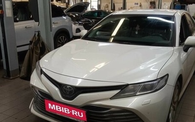 Toyota Camry, 2019 год, 2 700 000 рублей, 1 фотография