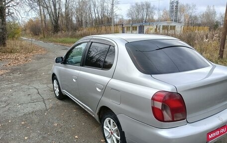 Toyota Platz, 2000 год, 310 000 рублей, 1 фотография