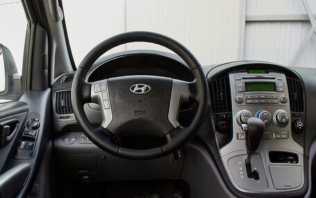 Hyundai H-1 II рестайлинг, 2013 год, 1 720 000 рублей, 9 фотография