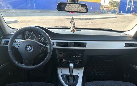 BMW 3 серия, 2011 год, 1 090 000 рублей, 13 фотография