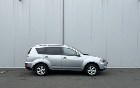 Mitsubishi Outlander III рестайлинг 3, 2010 год, 999 999 рублей, 4 фотография